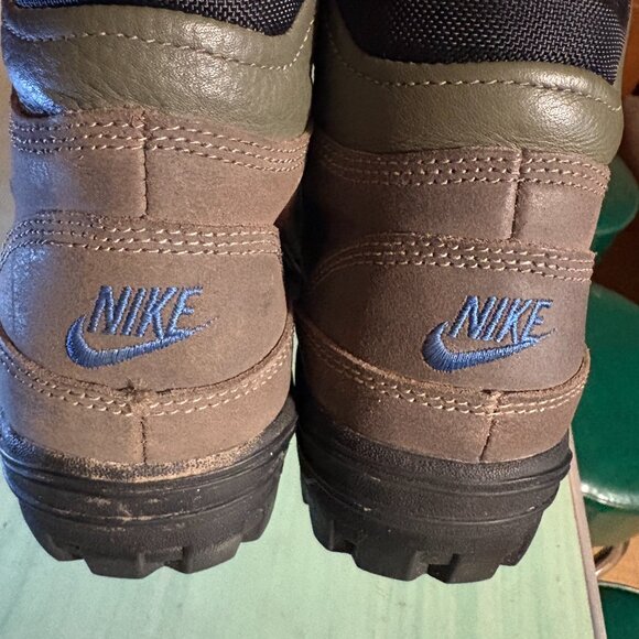 Vintage 90s 1997 Womens Nike ACG Gray Hiking Boots Size 7 - Picture 4 of 11